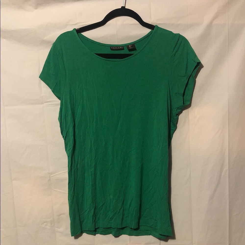 Tahari Emerald Green Short Sleeve Tee